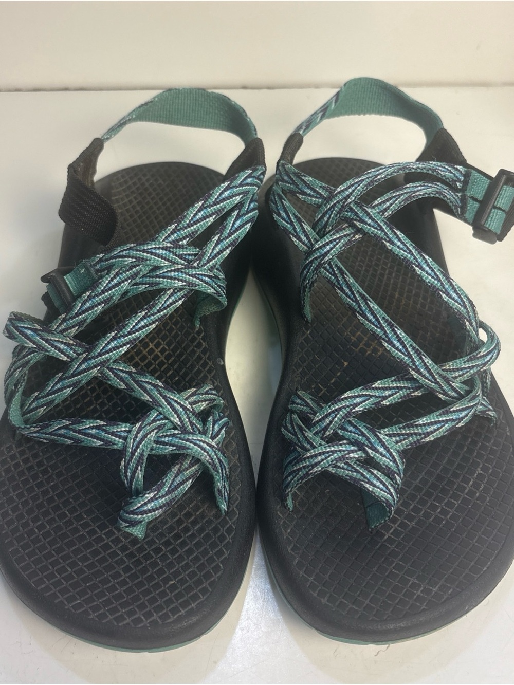 Chaco Women’s Outdoor Strappy Sandals in Multi Colored and Black Size 6w